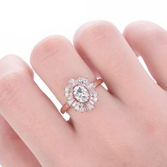 ✨SOLD OUT✨18K Rose Gold Sunflower Ring✨ - Picture 4 of 7